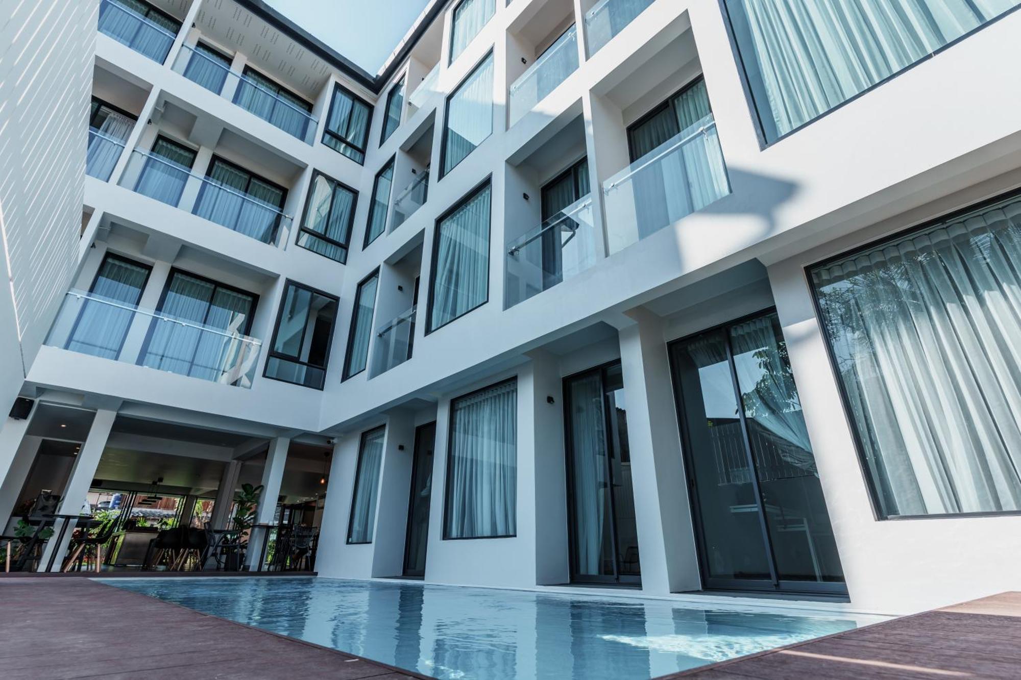 Por Arak Hotel Chiang Mai Exterior photo